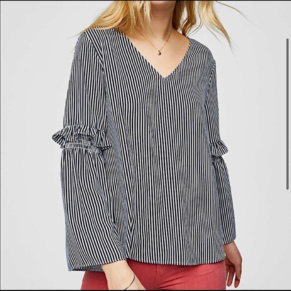 LOFT | Ruffle Bell Sleeve V-Neck Blouse, Size MP